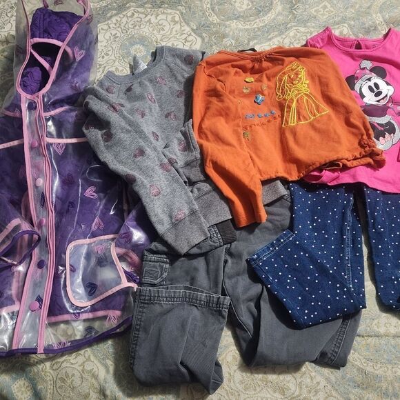 Girl's 4-5years Lot of 7 Pieces Raincoat, Coat, 2 L/slvT-shirts,Sweater, 2Pants - Picture 1 of 16